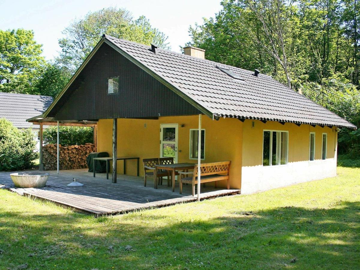 6 Person Holiday Home In Aakirkeby Bilik gambar