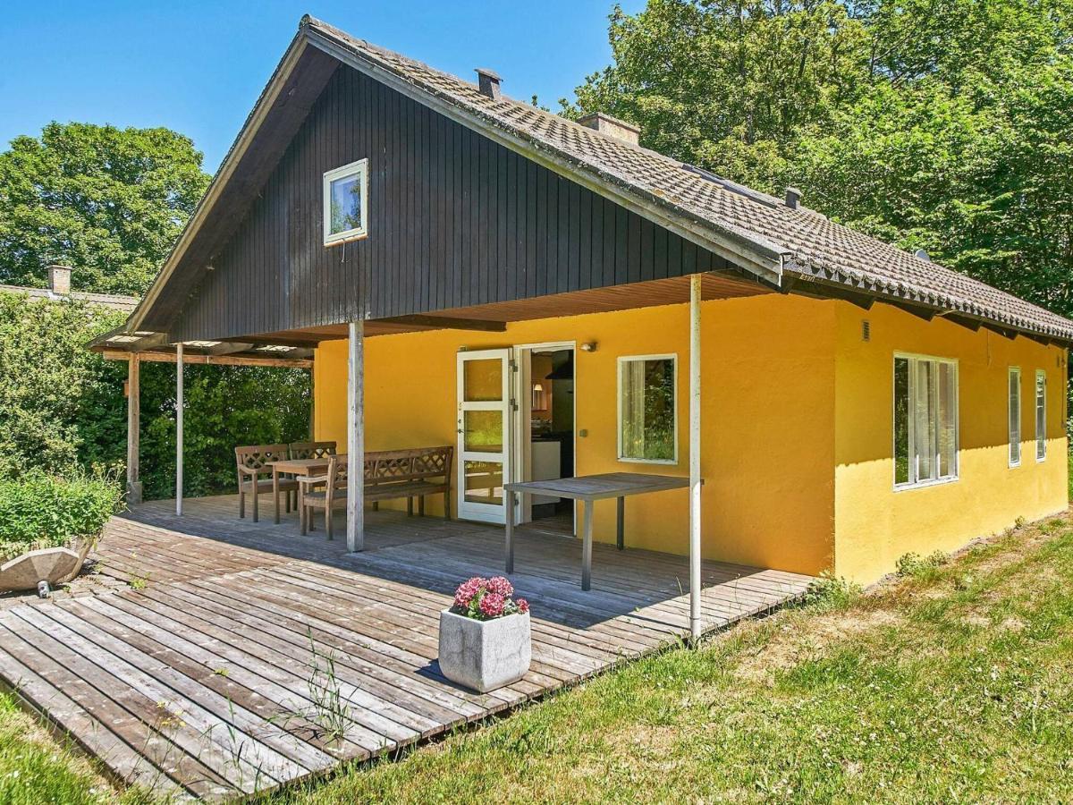 6 Person Holiday Home In Aakirkeby Bilik gambar