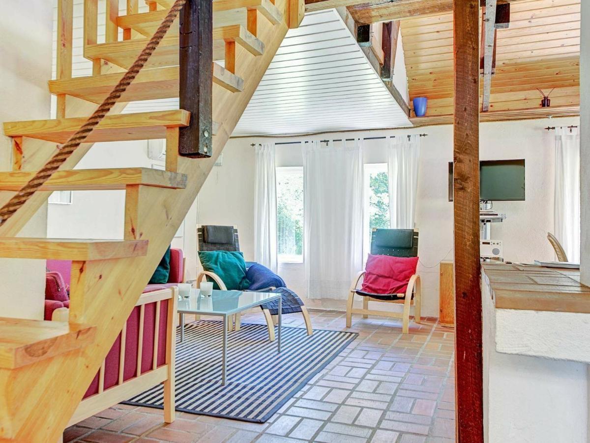 6 Person Holiday Home In Aakirkeby Bilik gambar